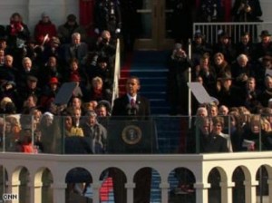 باراک اوباما در حال سخنرانی.
